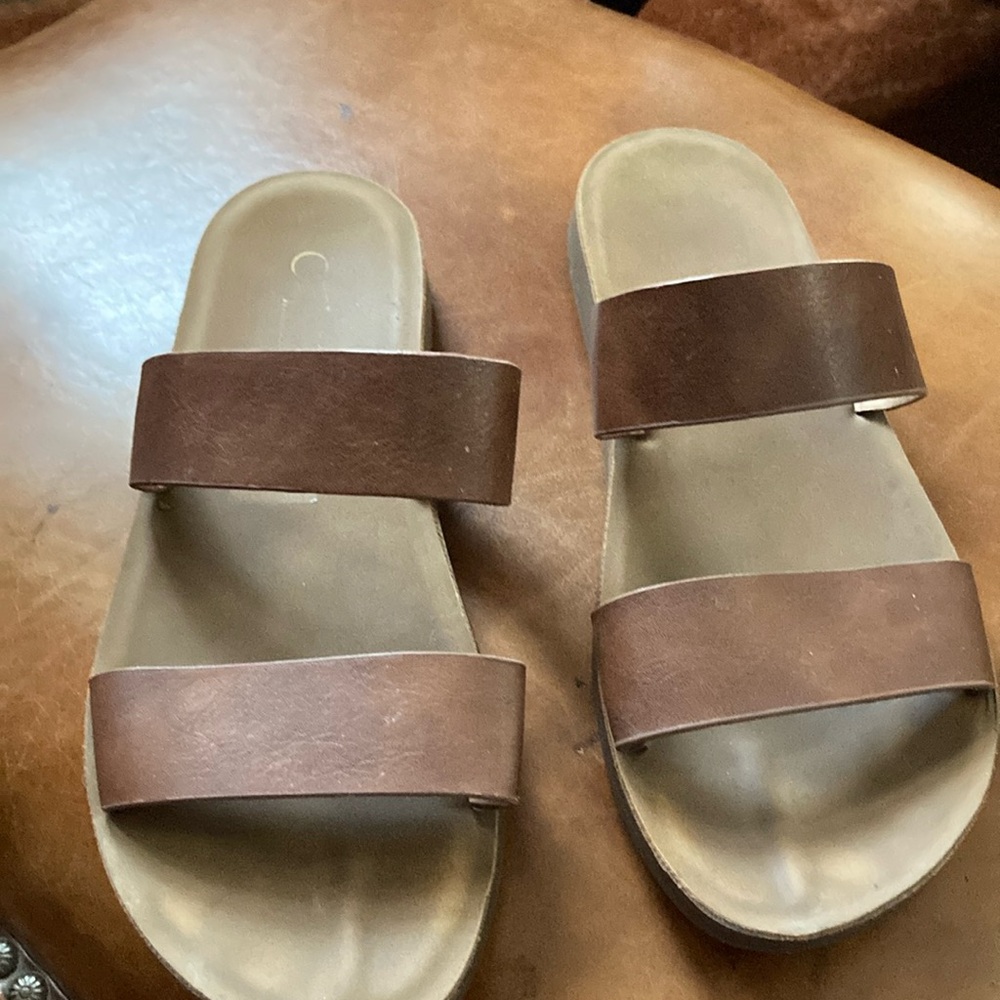 Brown sandal very comfortable flex mas